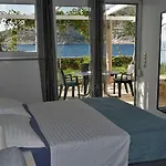 Direkt Am Meer-apartments Puntaplanka 아파트