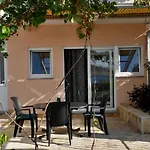 아파트 Direkt Am Meer-apartments Puntaplanka 로고즈니차