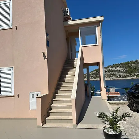 Direkt Am Meer-Apartments Puntaplanka Apartman *