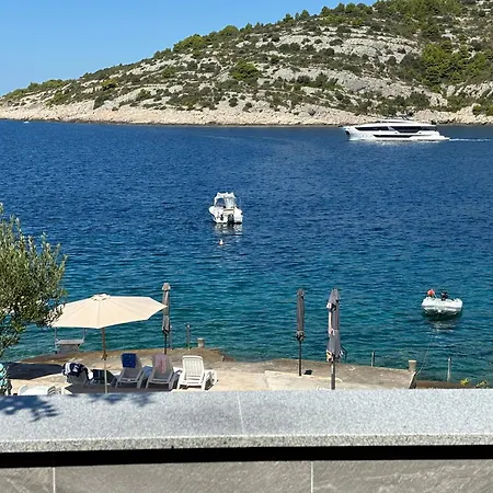 Direkt Am Meer-Apartments Puntaplanka Apartman