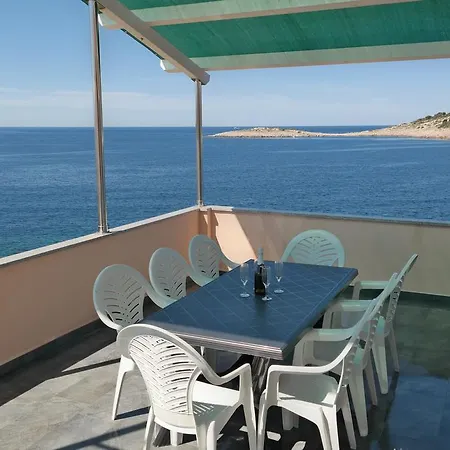 Direkt Am Meer-apartments Puntaplanka