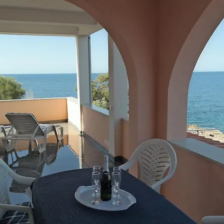 Apartment Direkt Am Meer-apartments Puntaplanka