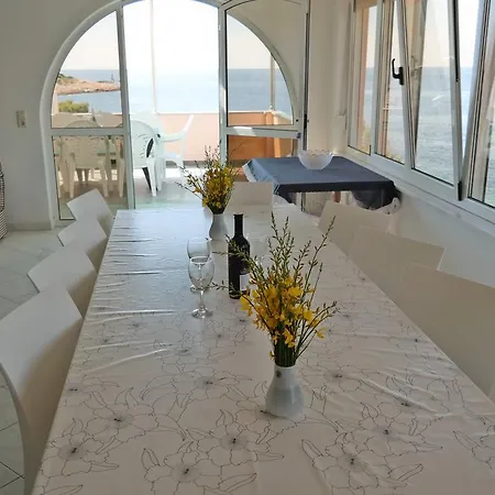 Direkt Am Meer-apartments Puntaplanka * רוגוזניצה
