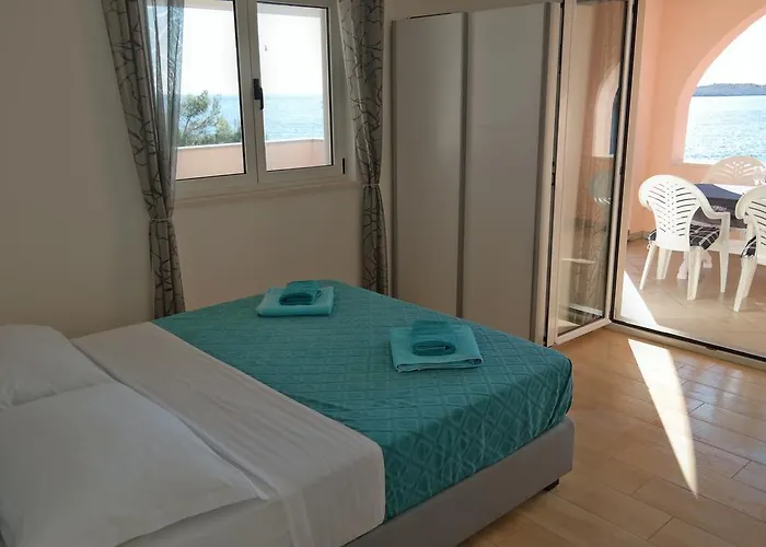 Direkt Am Meer-Apartments Puntaplanka Daire *